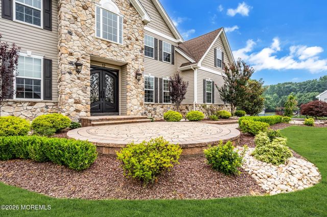 12 Whispering Grove Boulevard, Jackson, NJ 08527