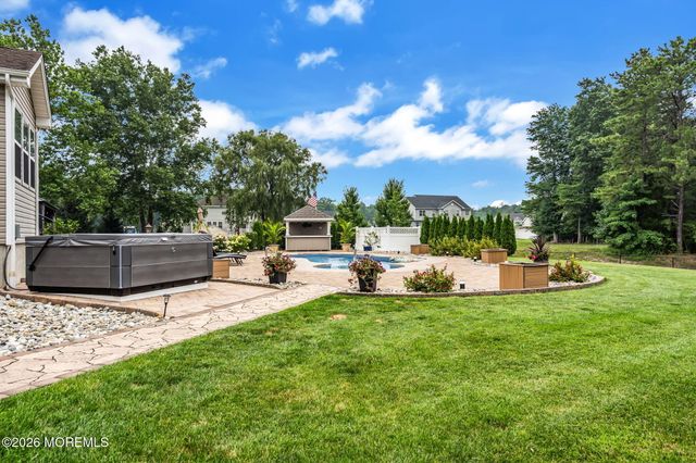 12 Whispering Grove Boulevard, Jackson, NJ 08527