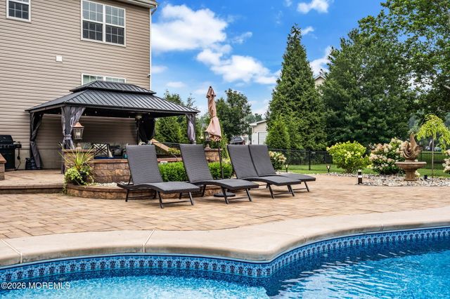12 Whispering Grove Boulevard, Jackson, NJ 08527