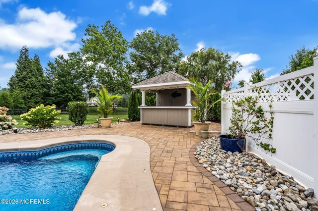 12 Whispering Grove Boulevard, Jackson, NJ 08527