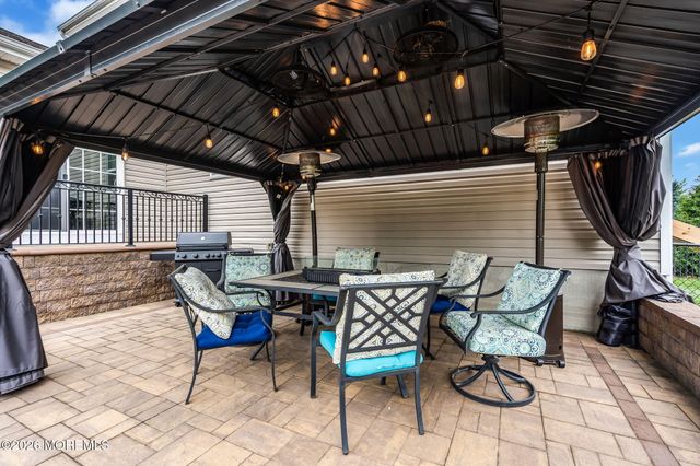12 Whispering Grove Boulevard, Jackson, NJ 08527