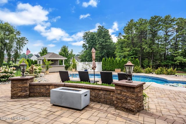 12 Whispering Grove Boulevard, Jackson, NJ 08527