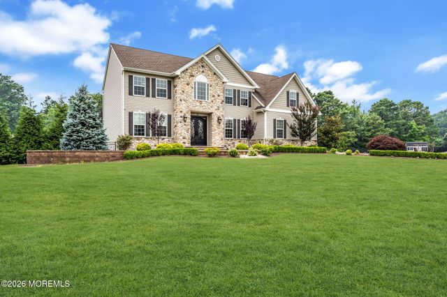 12 Whispering Grove Boulevard, Jackson, NJ 08527