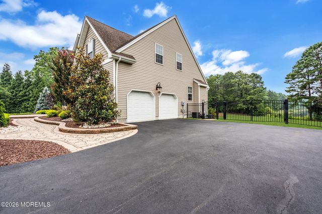 12 Whispering Grove Boulevard, Jackson, NJ 08527