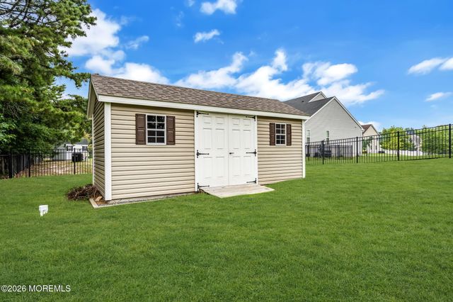 12 Whispering Grove Boulevard, Jackson, NJ 08527