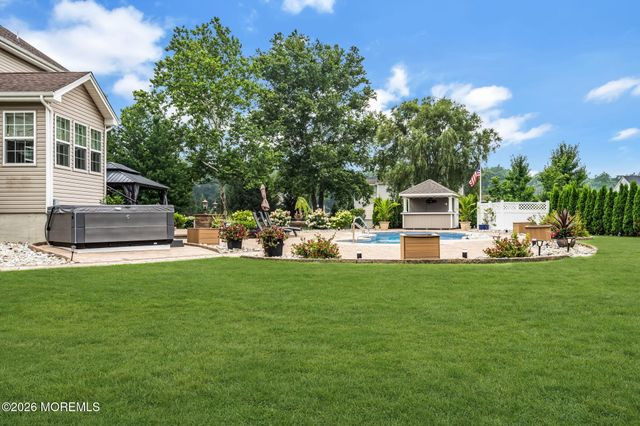 12 Whispering Grove Boulevard, Jackson, NJ 08527