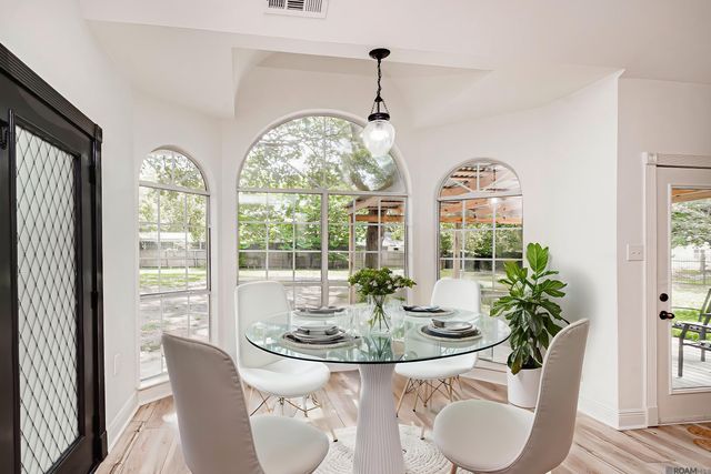 1959 Fairview Dr, Port Allen, LA 70767