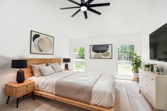 1959 Fairview Dr, Port Allen, LA 70767