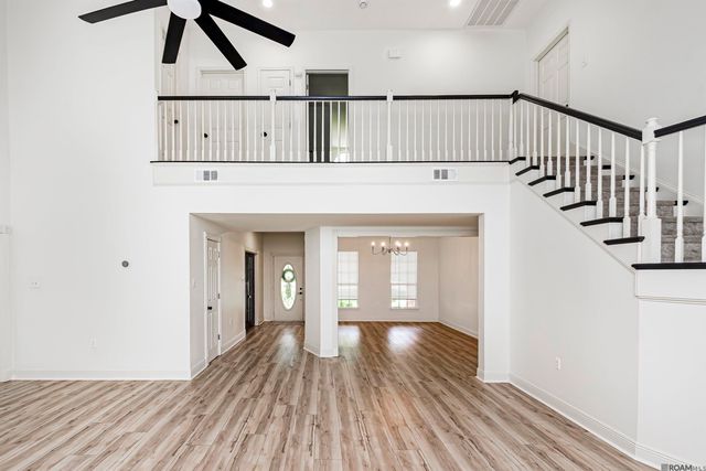 1959 Fairview Dr, Port Allen, LA 70767