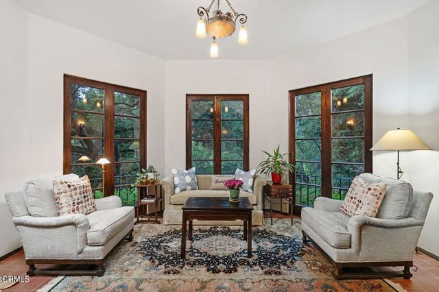 4166 Woodleigh Lane, La Canada Flintridge, CA 91011