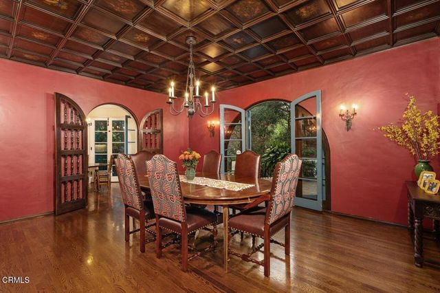 4166 Woodleigh Lane, La Canada Flintridge, CA 91011