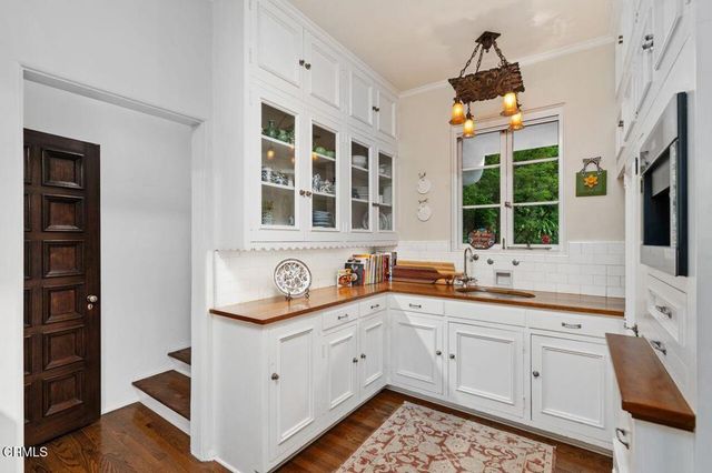 4166 Woodleigh Lane, La Canada Flintridge, CA 91011