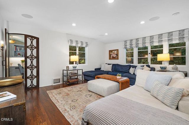 4166 Woodleigh Lane, La Canada Flintridge, CA 91011