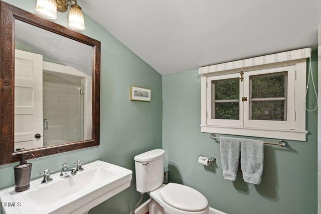 4166 Woodleigh Lane, La Canada Flintridge, CA 91011