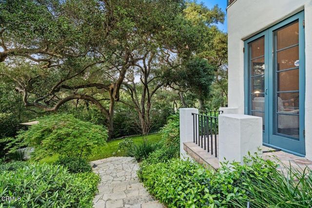4166 Woodleigh Lane, La Canada Flintridge, CA 91011