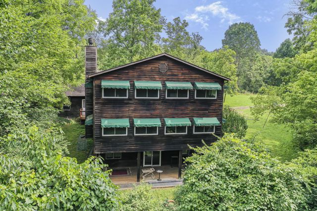 2098 Maya Lane, Sugar Grove, OH 43155