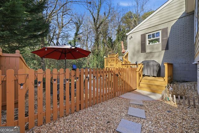 658 Sunstede Drive, Decatur, GA 30033