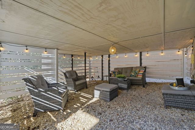 658 Sunstede Drive, Decatur, GA 30033