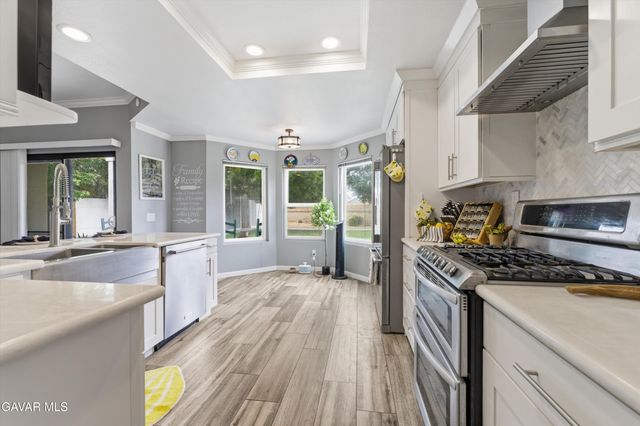 42718 Minstrel Drive, Lancaster, CA 93536