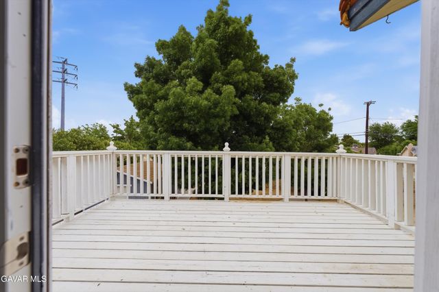 42718 Minstrel Drive, Lancaster, CA 93536