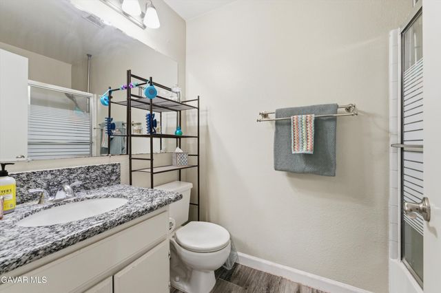 42718 Minstrel Drive, Lancaster, CA 93536