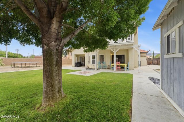 42718 Minstrel Drive, Lancaster, CA 93536