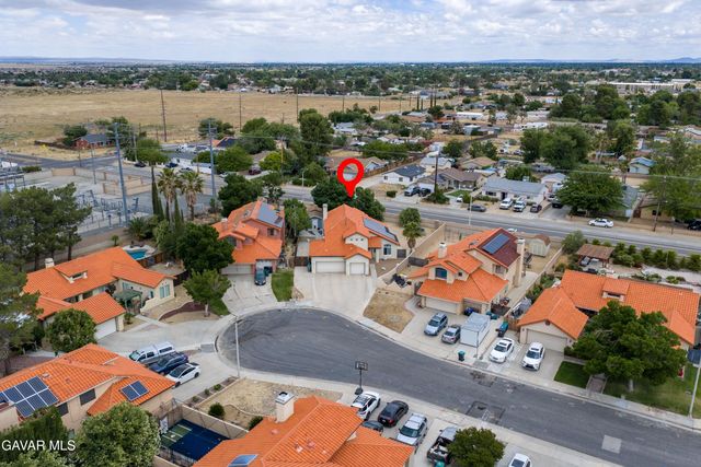 42718 Minstrel Drive, Lancaster, CA 93536