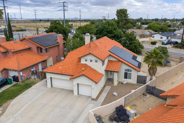 42718 Minstrel Drive, Lancaster, CA 93536