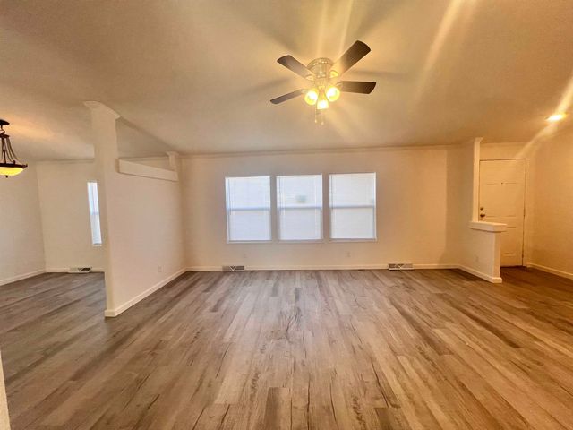 2605 W Oxberry St, Wichita, KS 67217