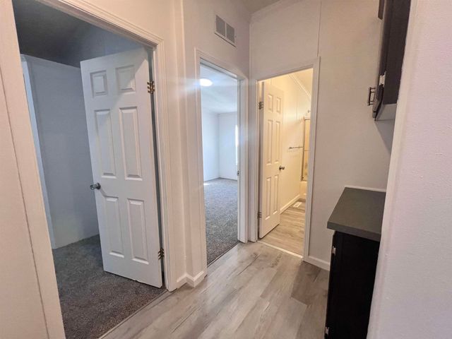 2605 W Oxberry St, Wichita, KS 67217