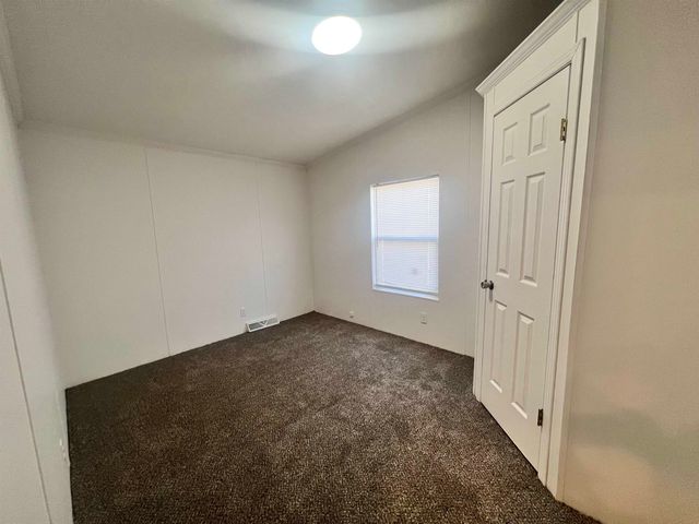 2605 W Oxberry St, Wichita, KS 67217