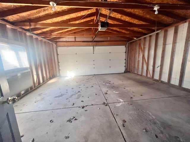 2605 W Oxberry St, Wichita, KS 67217