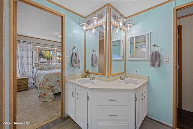 20943 S Cave Bay Rd, Worley, ID 83876