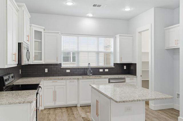 203 S Village Way, Lewisville, TX 75057