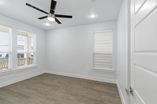 203 S Village Way, Lewisville, TX 75057