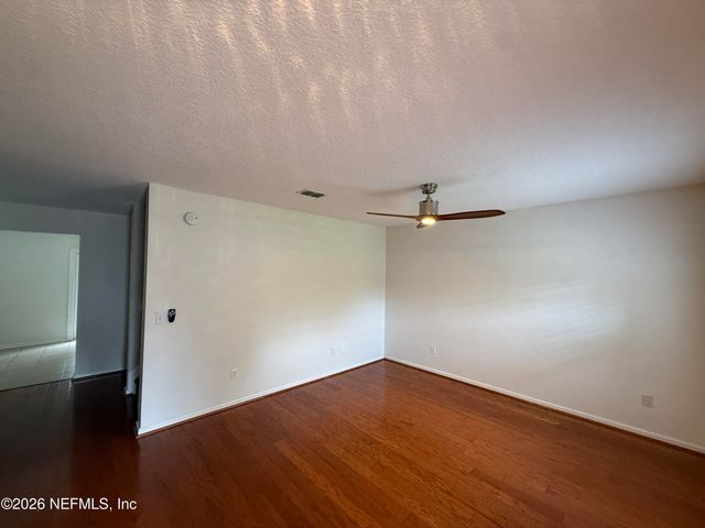 1590 VINELAND Circle B, Fleming Island, FL 32003