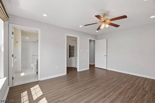 8 Ashley Ct, Franklin Twp., NJ 08873