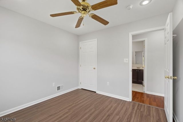 8 Ashley Ct, Franklin Twp., NJ 08873