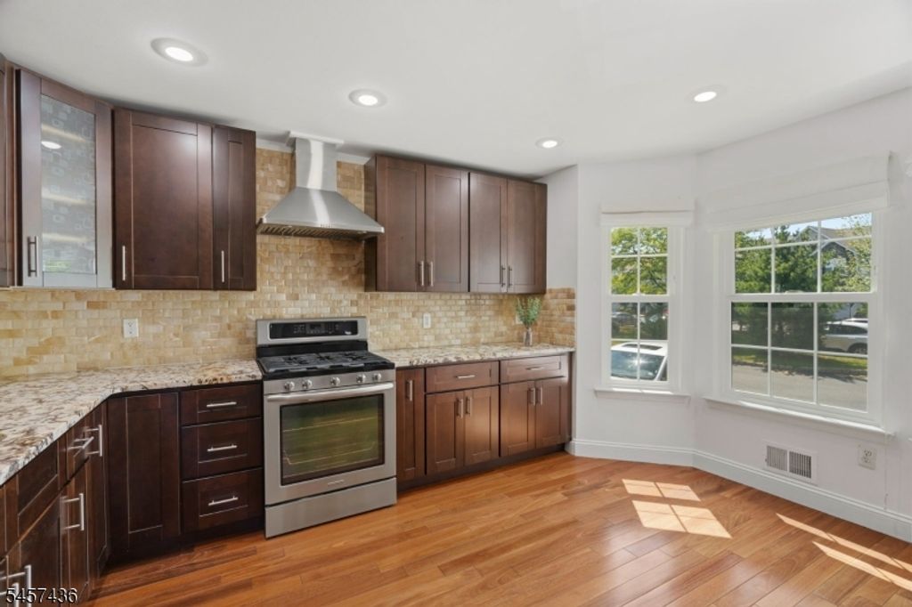 8 Ashley Ct, Franklin Twp., NJ 08873 — photo 4