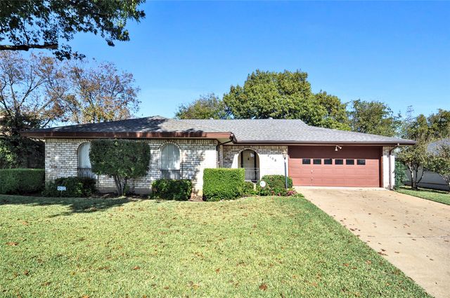 4108 Alicante Avenue, Fort Worth, TX 76133