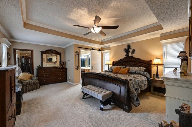 1916 Mill Run Drive, Arlington, TX 76006