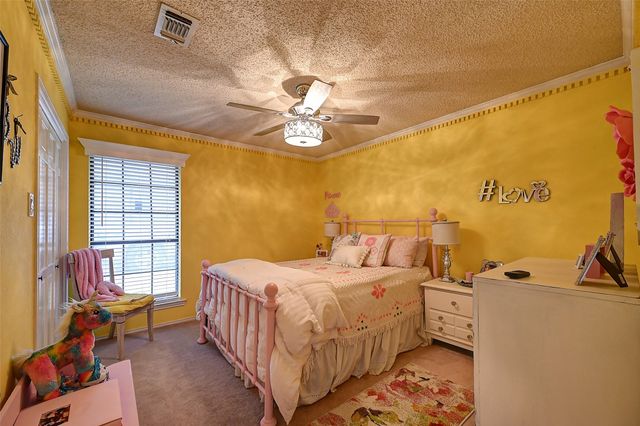 1916 Mill Run Drive, Arlington, TX 76006