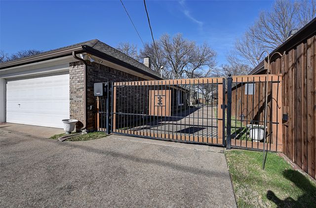 1916 Mill Run Drive, Arlington, TX 76006