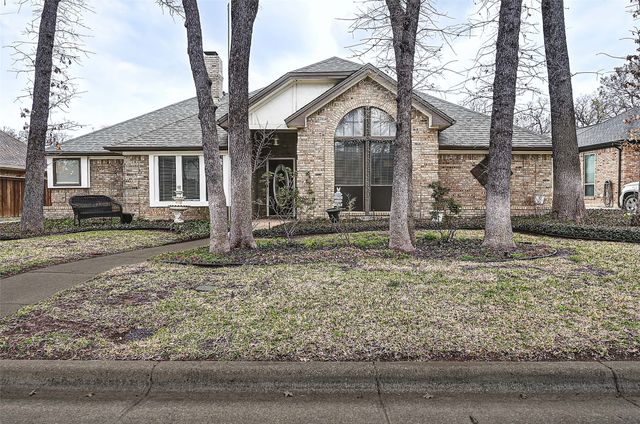 1916 Mill Run Drive, Arlington, TX 76006