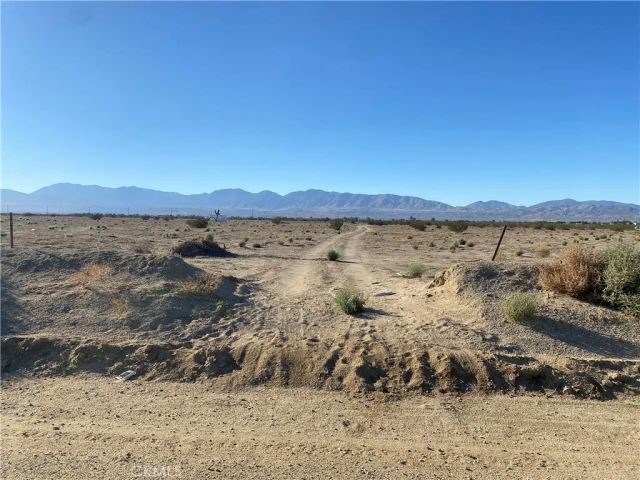 0 2, Palmdale, CA 93543