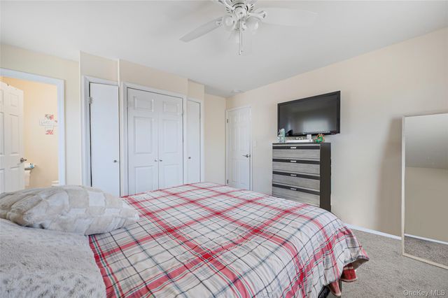 126 Floyd Road, Shirley, NY 11967