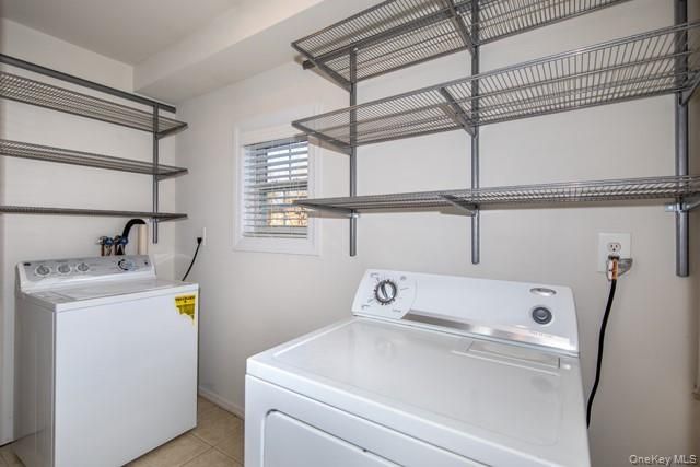 62 Neal 62, Setauket, NY 11733