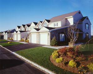 62 Neal 62, Setauket, NY 11733