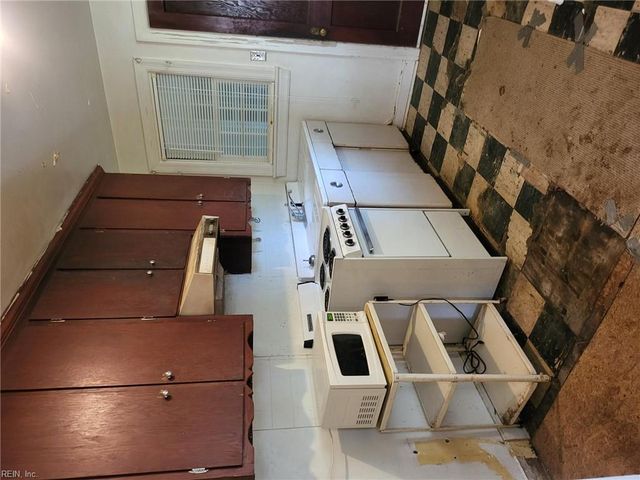 122 Longhill RD, Williamsburg, VA 23185