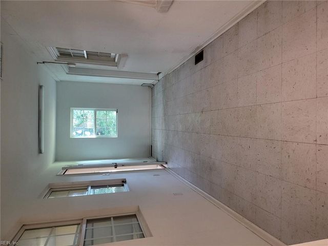 122 Longhill RD, Williamsburg, VA 23185